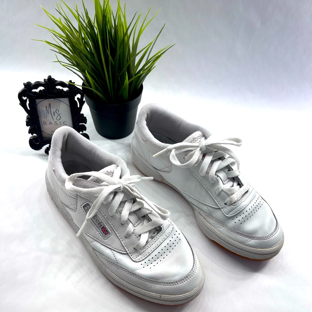 Reebok White Classic Club C Atletic Court Shows, Women’s Size 6.5
